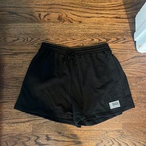 BLACK SHORTS SZ L